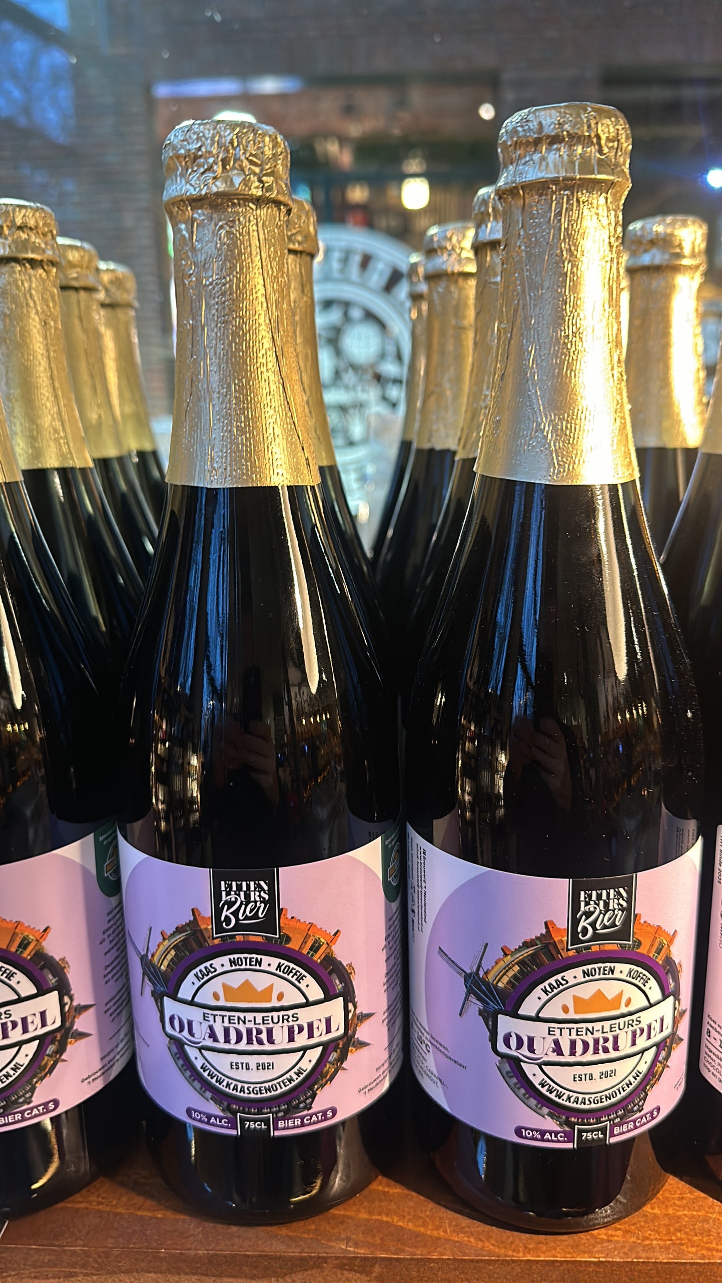 t' Meuleneind grote fles bier quadruppel