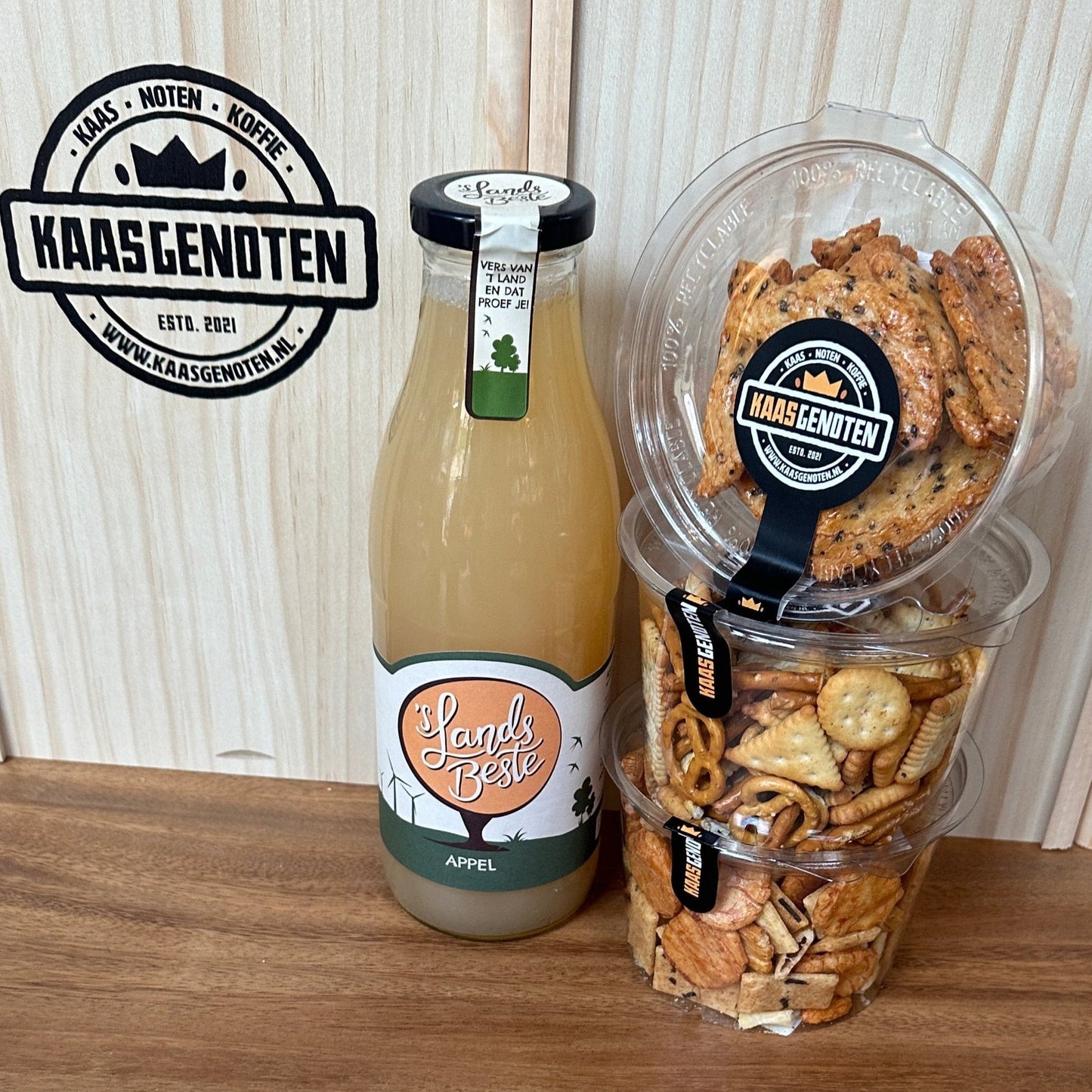 Cadeaupakket appelsap met zoutjes/nootjes