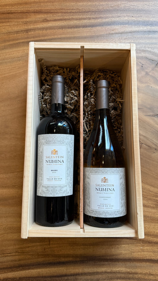 Houten wijnkist met Salentein Numina Malbec en Chardonnay, twee flessen met opvulmateriaal
