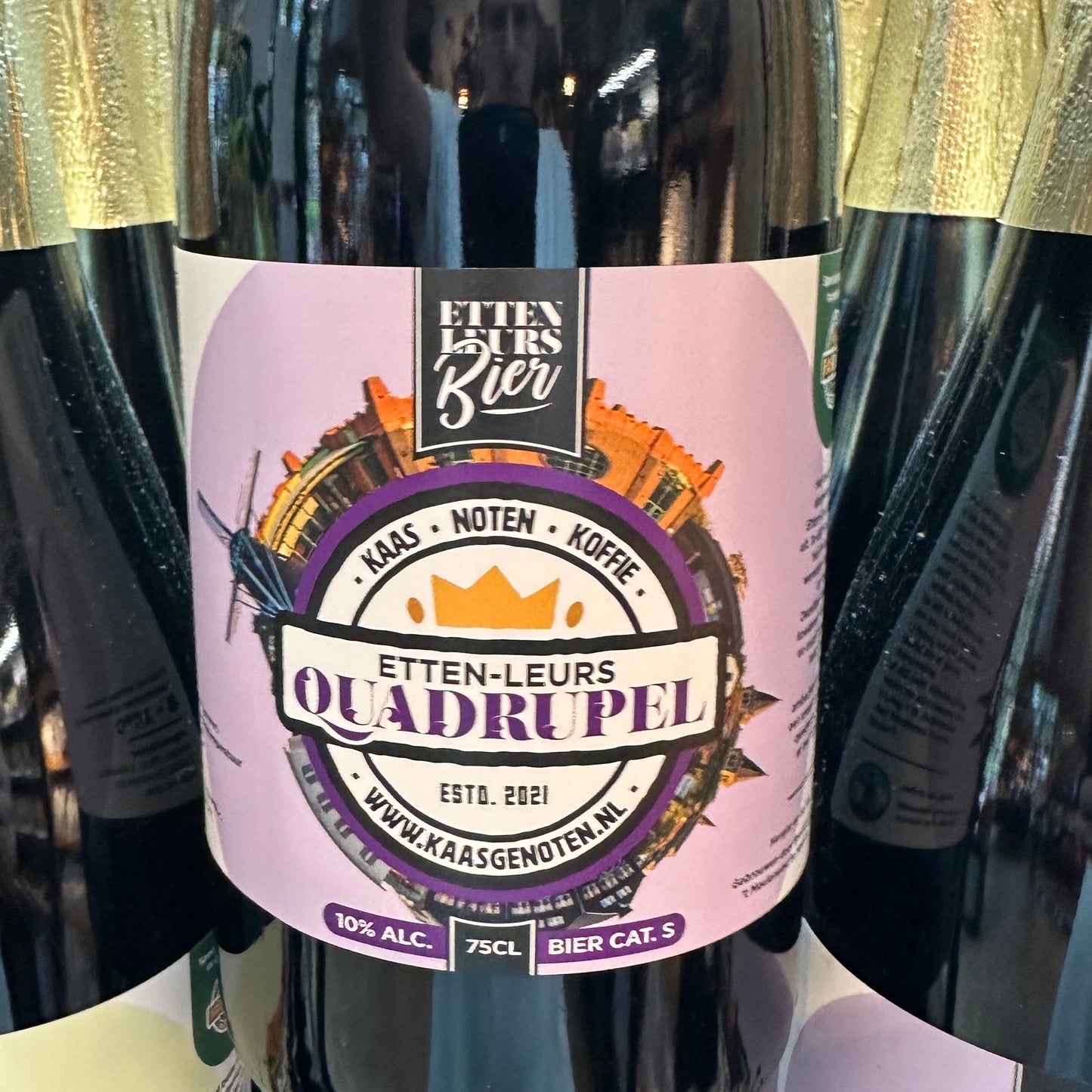 t' Meuleneind grote fles bier — quadruppel