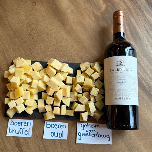 Kaasplank met Salentein Malbec in houten kist