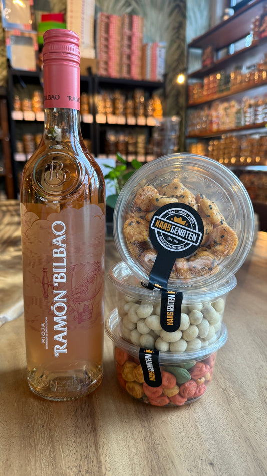 Cadeauverpakking ramon bilbao rose met zoutjes/nootjes