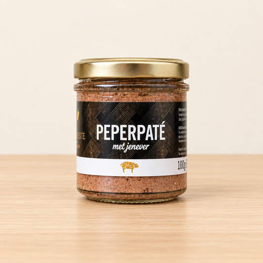 Brandt & Levie Peperpaté met Jenever op lichte houten achtergrond