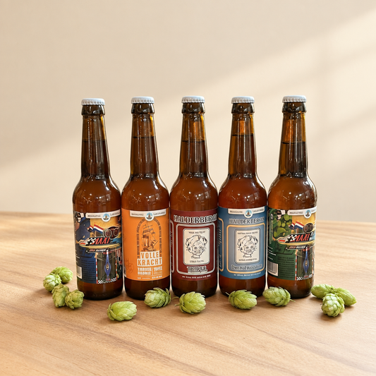 Cadeaupakket 5 biertjes 't Meuleneind op een lichte houten achtergrond